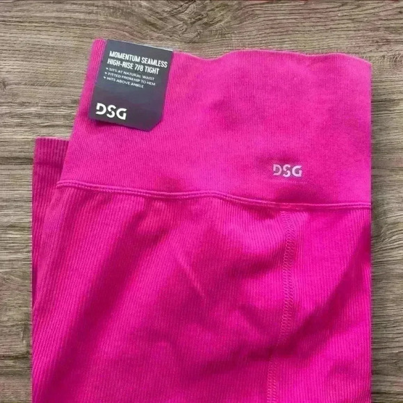 DSG Dicks Sporting Goods momentum seamless high rise leggings size Small NWT’s - Picture 3 of 3